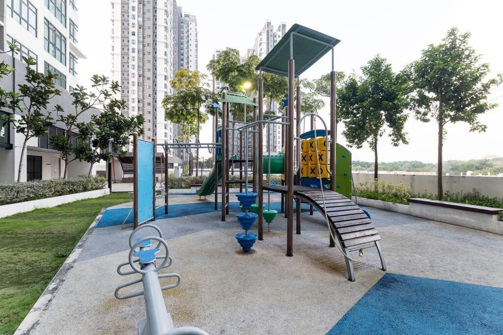 Conezion Residence Putrajaya 3Br6Pax Ioi City Mall Exterior photo